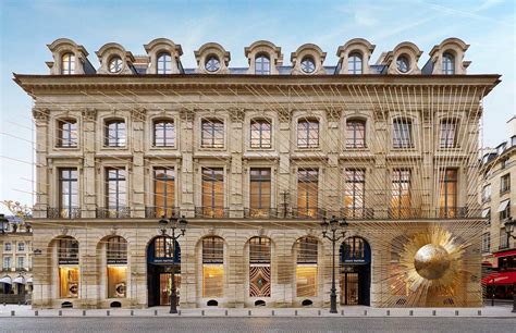 louis vuitton place vendome paris|Louis Vuitton Paris store prices.